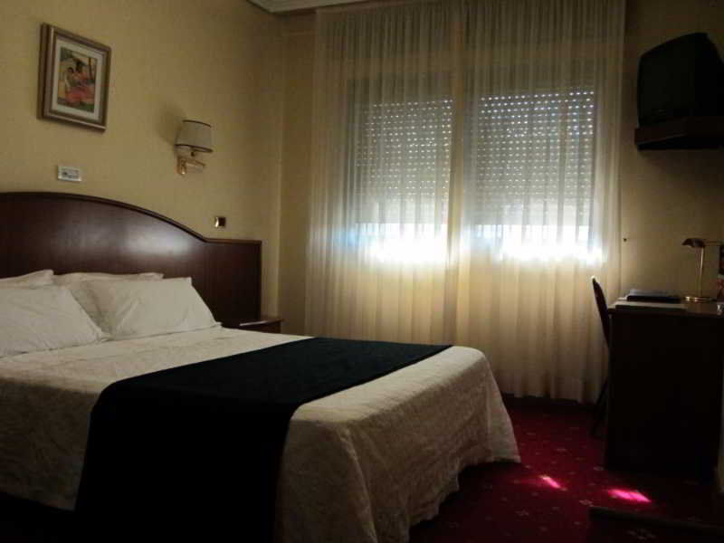Hotel Princess Ourense Exteriör bild