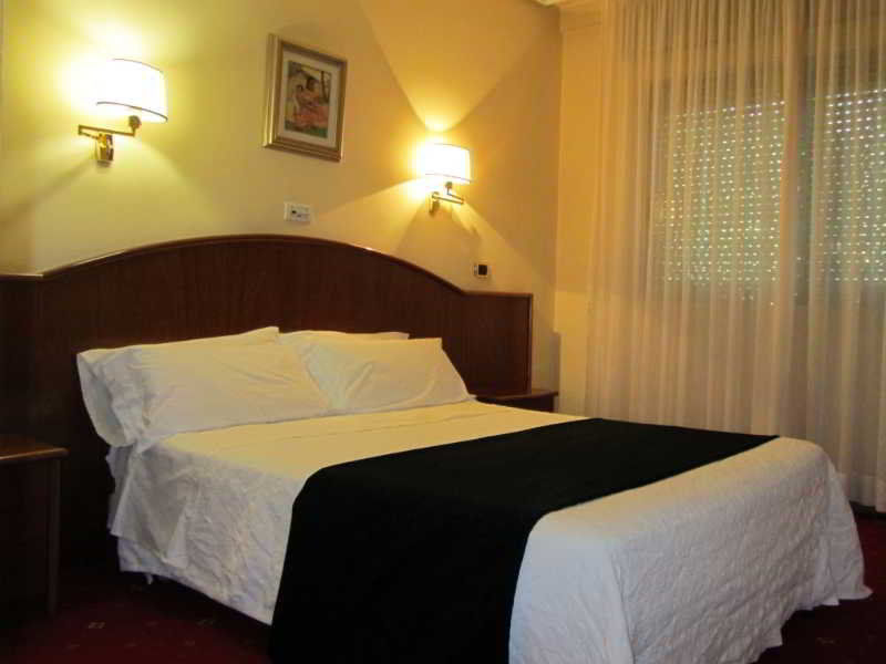 Hotel Princess Ourense Exteriör bild